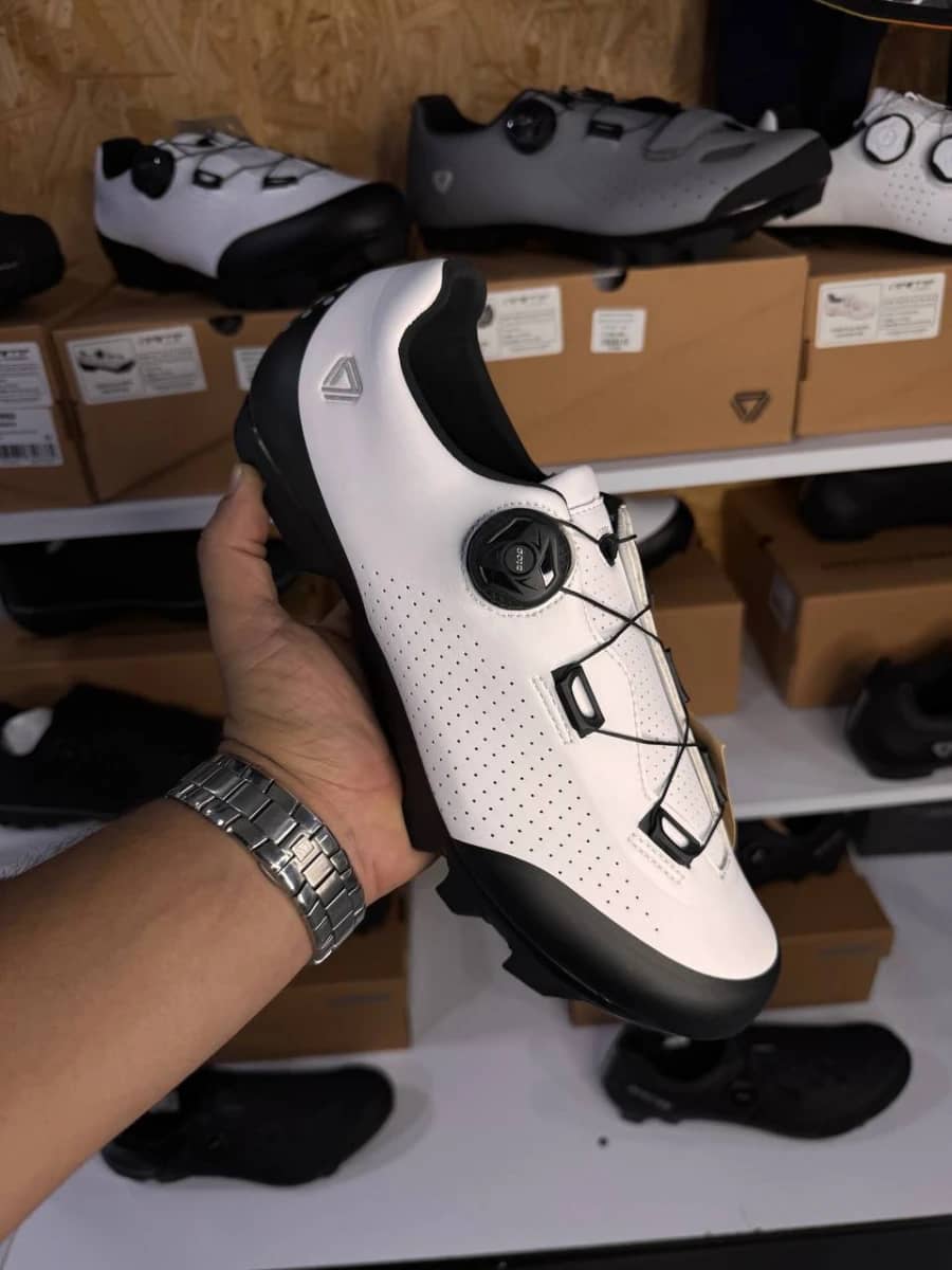 ZAPATILLAS MTB DUSTEK GW
